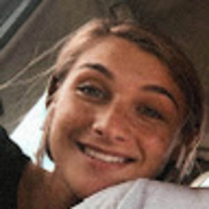 Meet your Posher, Larisa